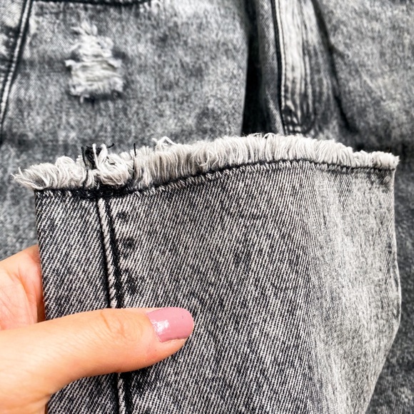 🌫 LIGHT GREY DENIM DISTRESSED HIGH WAIST RIPPED MOM JEANS! - Picture 10 of 11